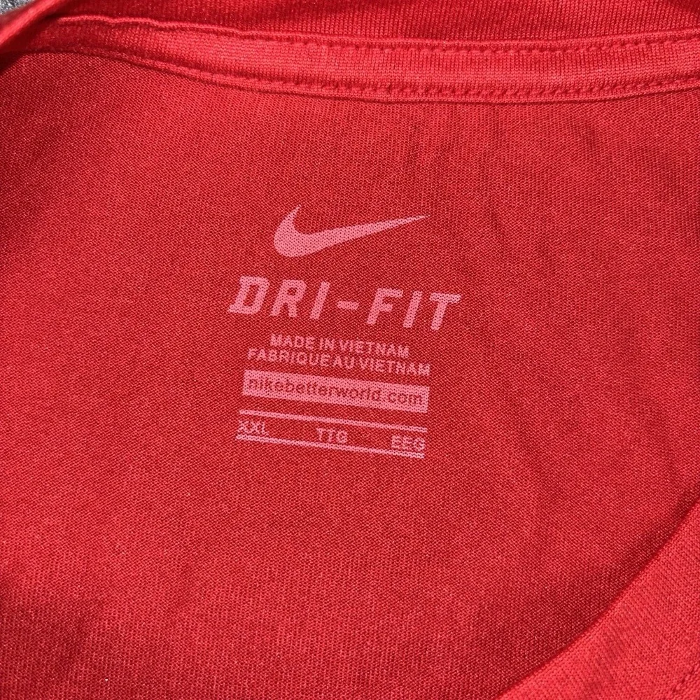 Nike Dri Fit Shirt Mens Xxl Red Long Sleeve Athletic Stretch Training Gym Swoosh